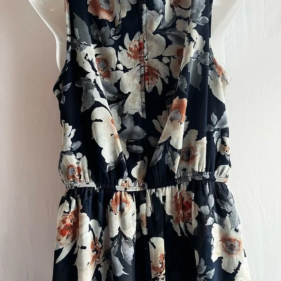 Rue21 Blue and White Pleated Halter Maxi Dress - Picture 9 of 12